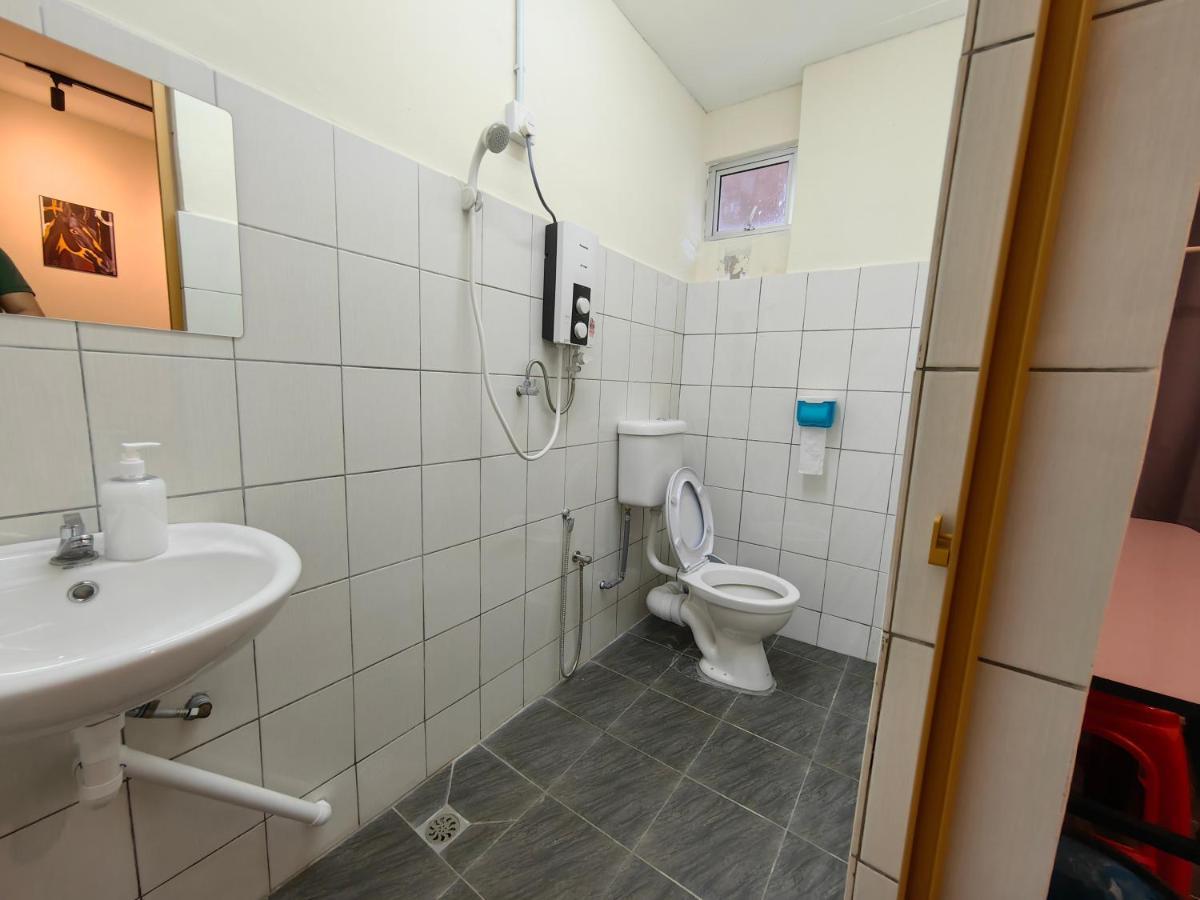Ww Hostel 22A Private Shower George Town Dış mekan fotoğraf