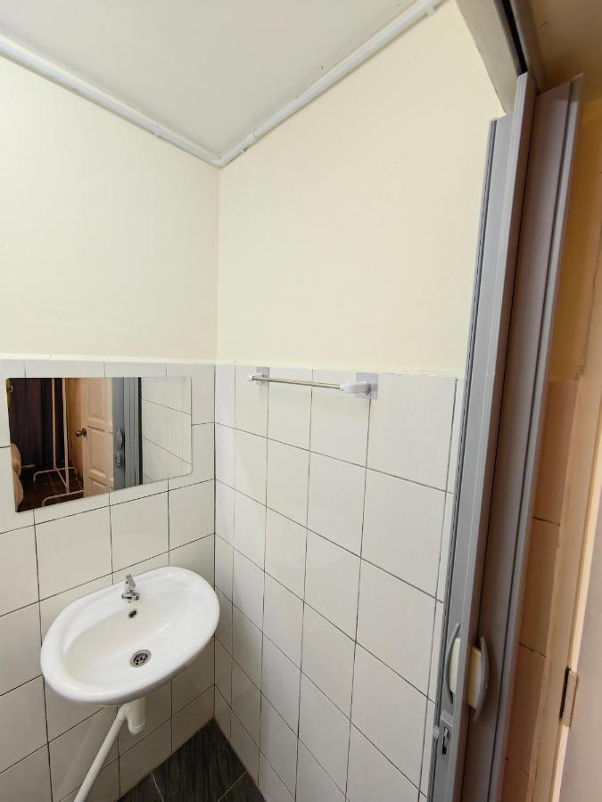 Ww Hostel 22A Private Shower George Town Dış mekan fotoğraf