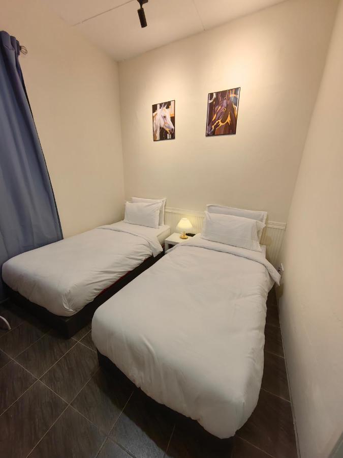 Ww Hostel 22A Private Shower George Town Dış mekan fotoğraf